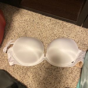 White push-up bra